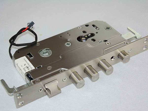 西盟24小时上门开锁公司